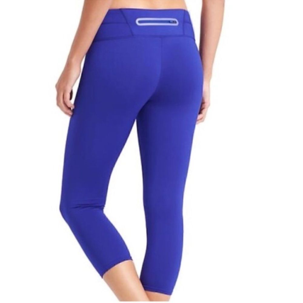 Athleta Sonar Crop Legging purple size small